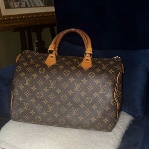 Louis Vuitton speedy 35